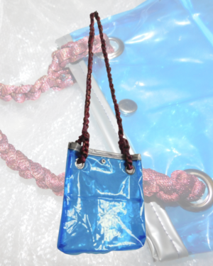 cartera reciclada pvc reutilizado slowfashion handmade